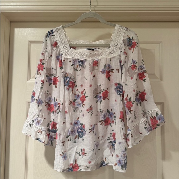 Zac & Rachel Tops - Zac & Rachel Lace Square Neck Floral Top